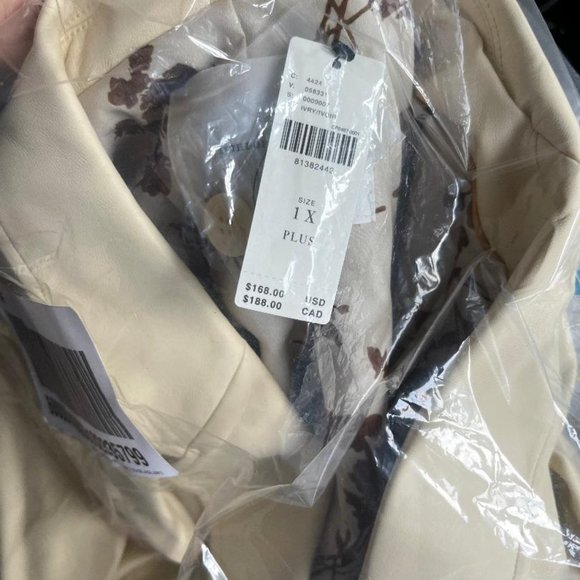 NWT By Anthropologie Faux Leather Blazer in Buttercream - 1X Plus - Picture 11 of 12
